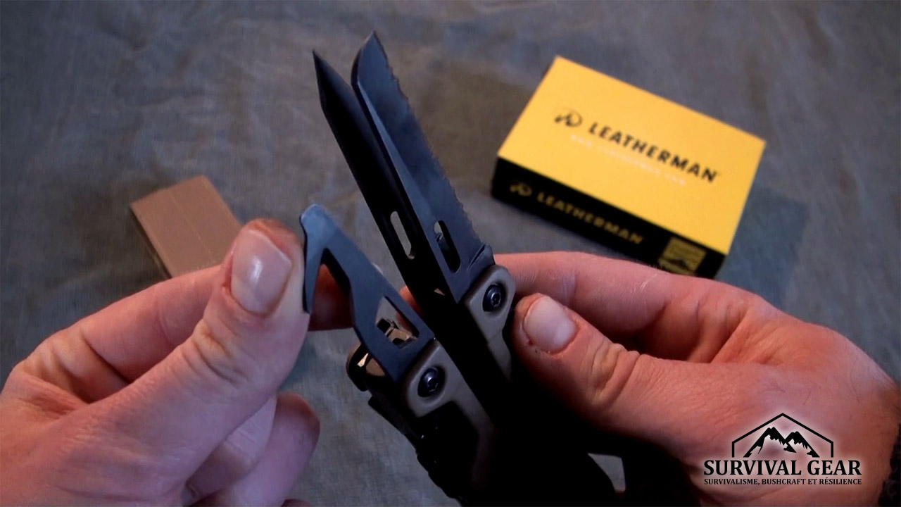 Lames lisse et dentées du Leatherman OHT